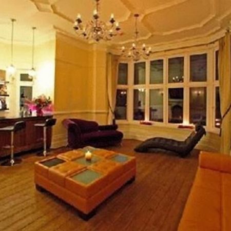 Space Boutique B&B - With Free Private Car Park Лландидно Экстерьер фото