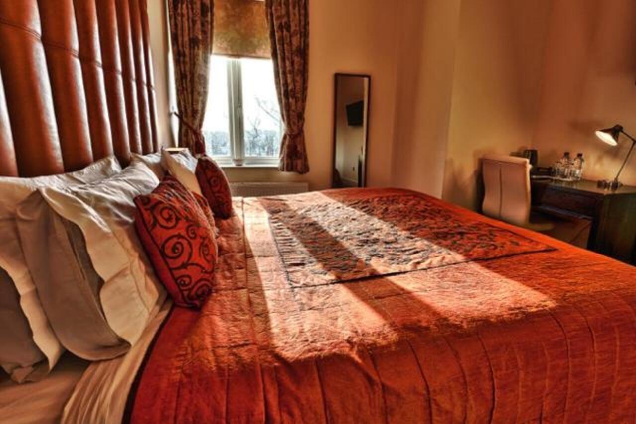 Space Boutique B&B - With Free Private Car Park Лландидно Экстерьер фото