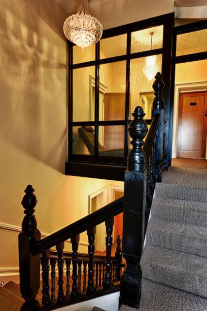 Space Boutique B&B - With Free Private Car Park Лландидно Экстерьер фото